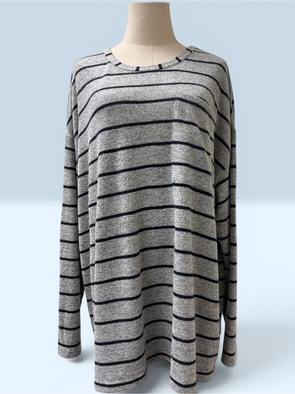 *LIKE NEW* ChicSoul Striped Grey & Black Long Sleeve Tunic Sweater